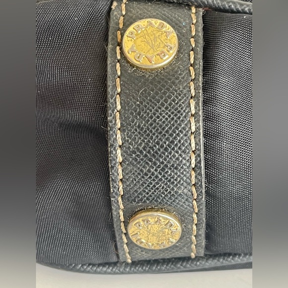 PRADA logo Vertical Tote Bag - Picture 14 of 16